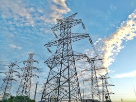 國內(nèi)電氣設(shè)備行業(yè)面臨快速發(fā)展機遇期